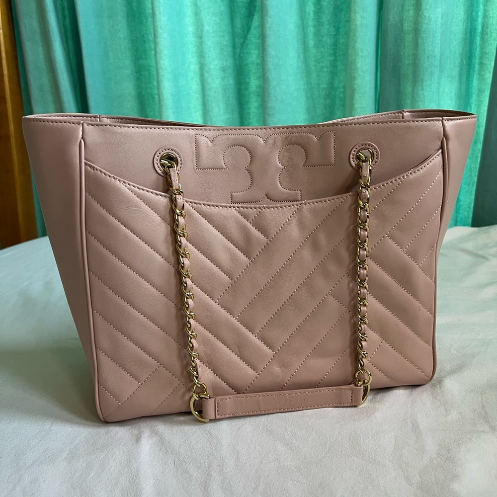 Elegant Pink Quilted Chain Shoulder Bag